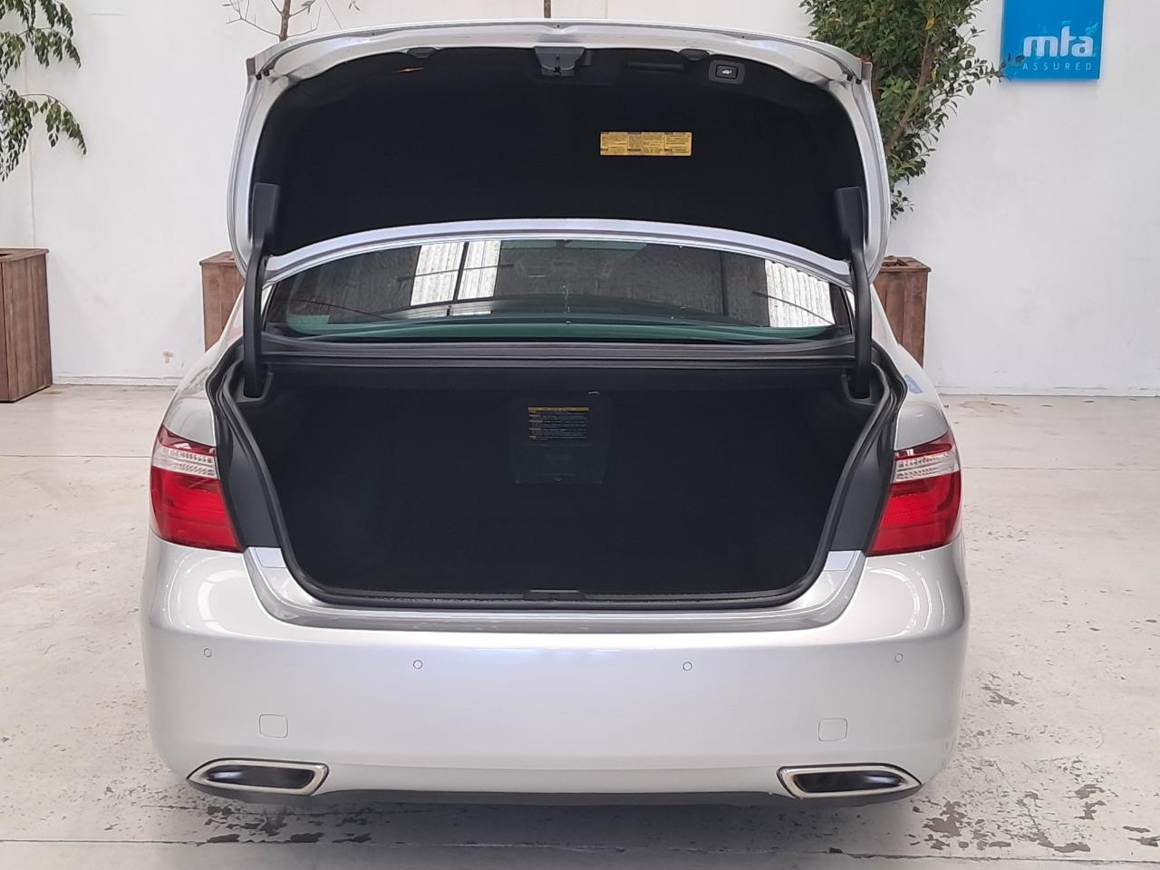 2009 Lexus LS460 thumbnail