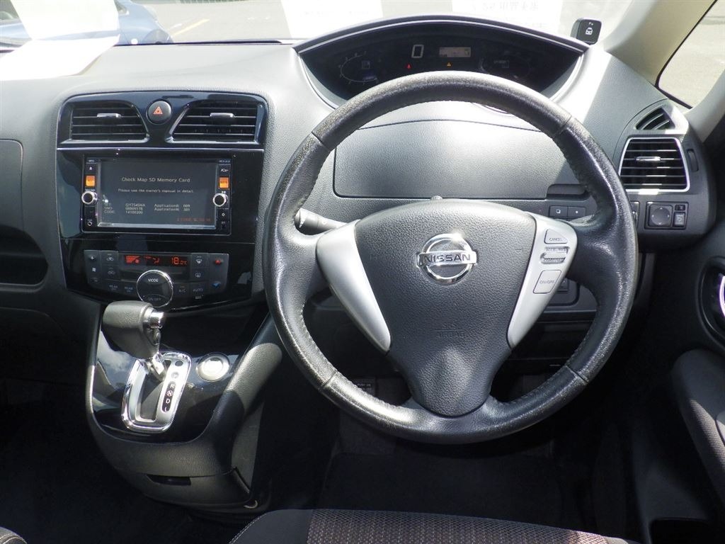 2014 Nissan Serena thumbnail