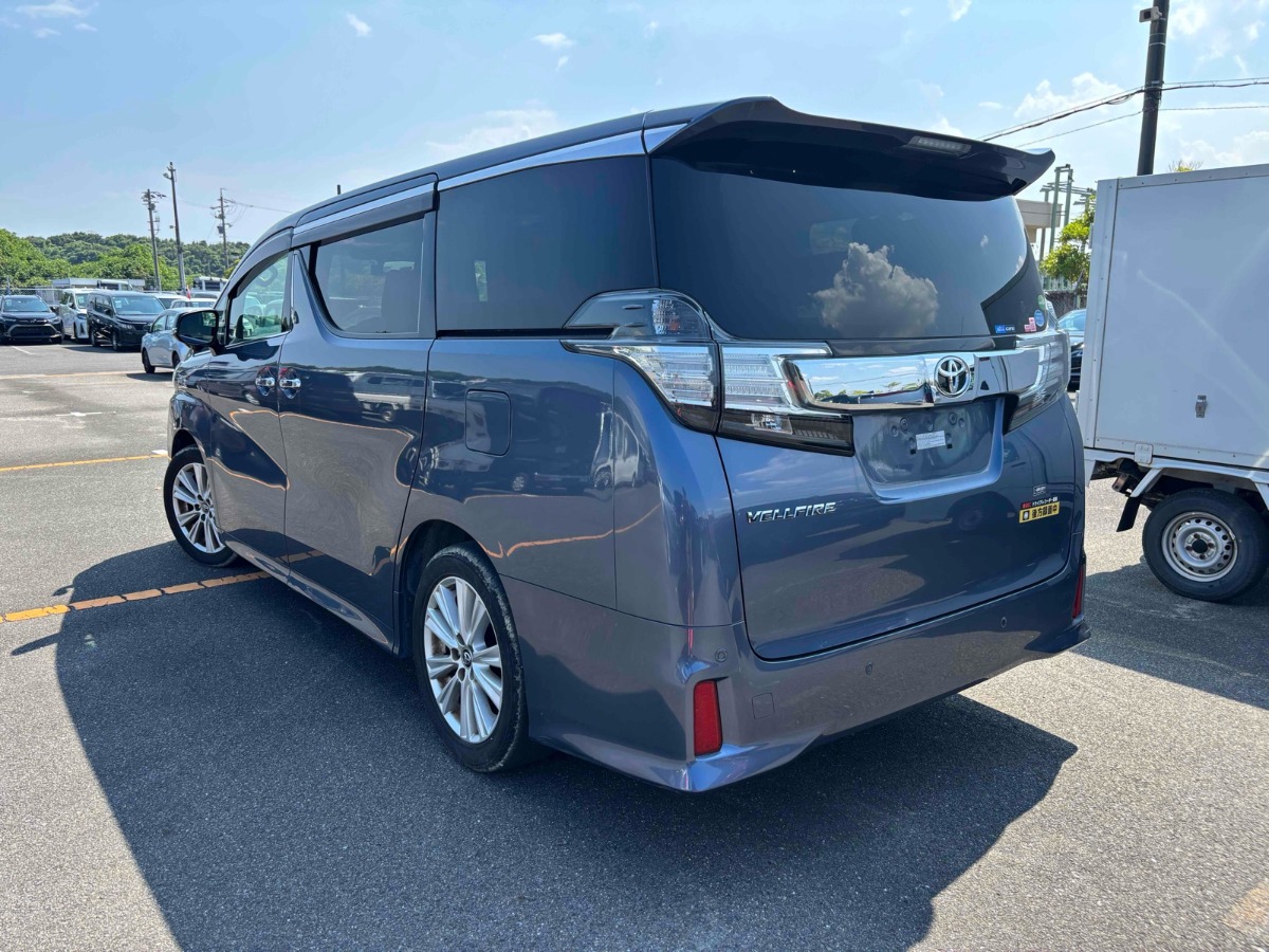 2016 Toyota Vellfire thumbnail