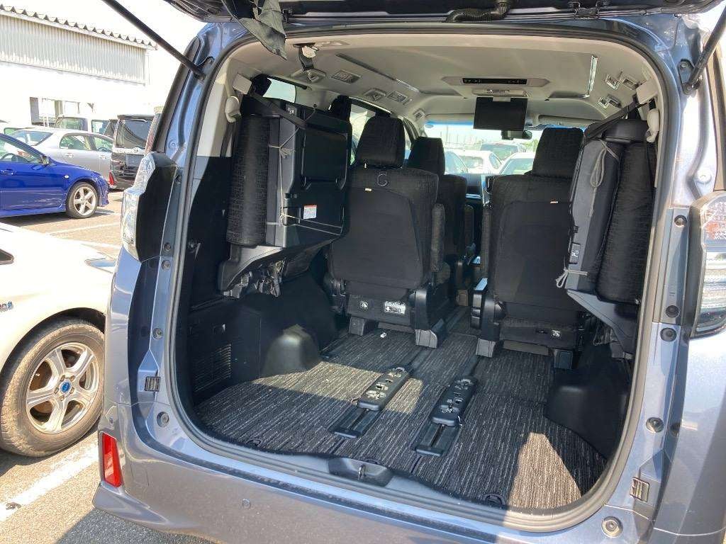 2016 Toyota Vellfire thumbnail