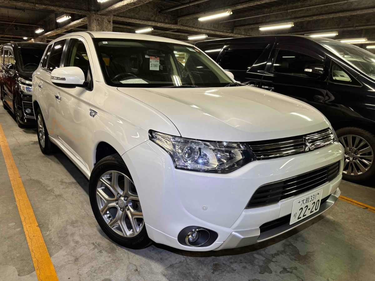 2014 Mitsubishi Outlander thumbnail