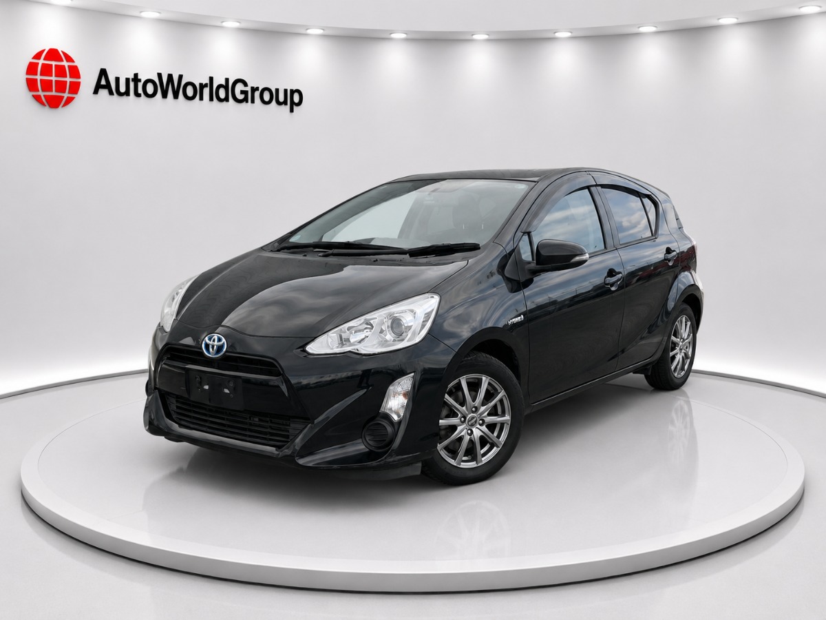2015 Toyota Aqua thumbnail