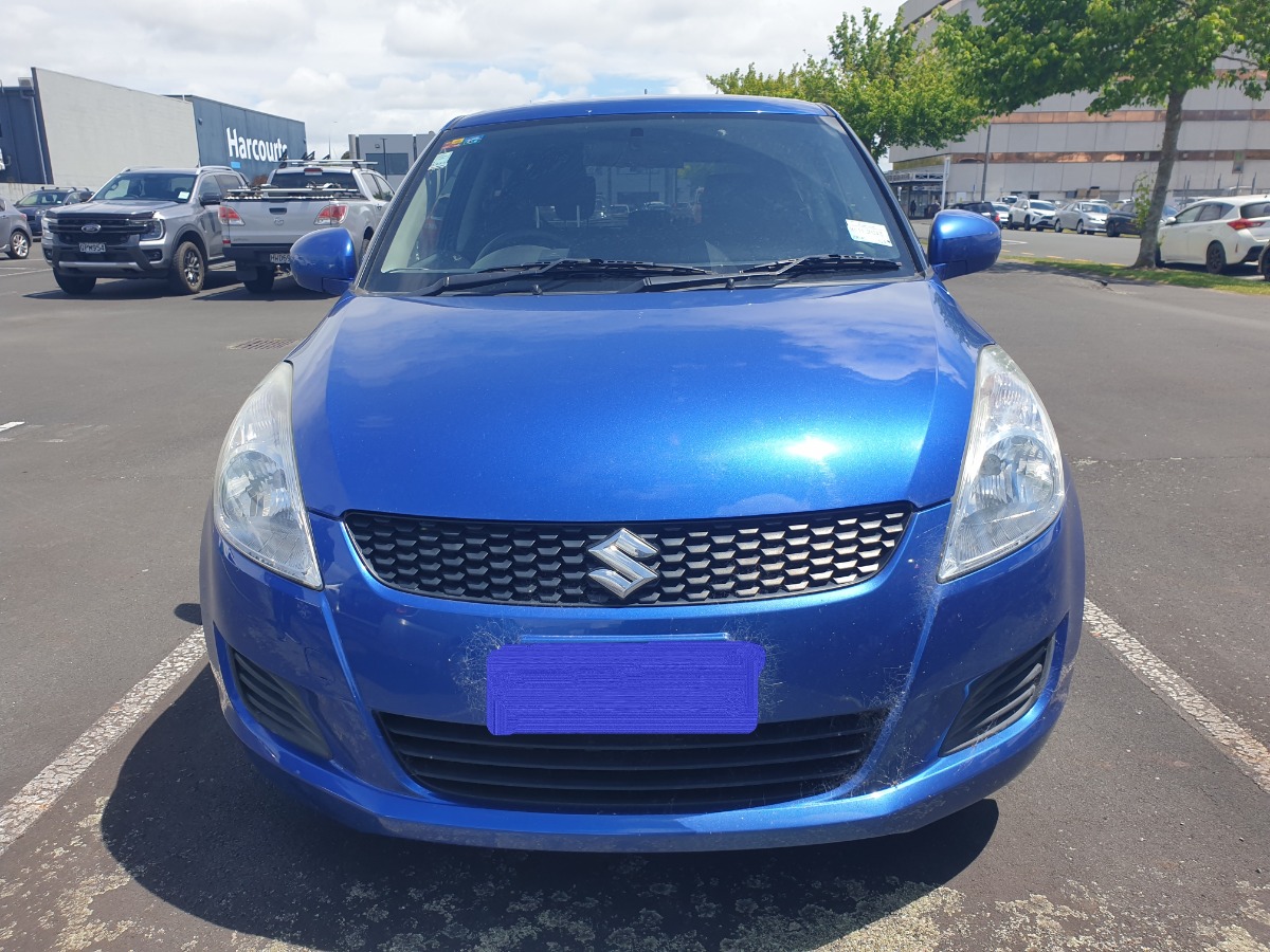 2013 Suzuki Swift thumbnail