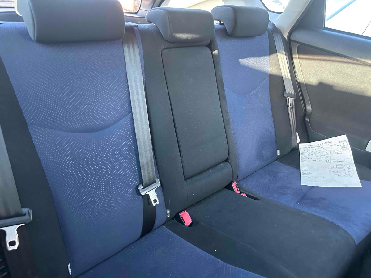 2013 Toyota Prius thumbnail