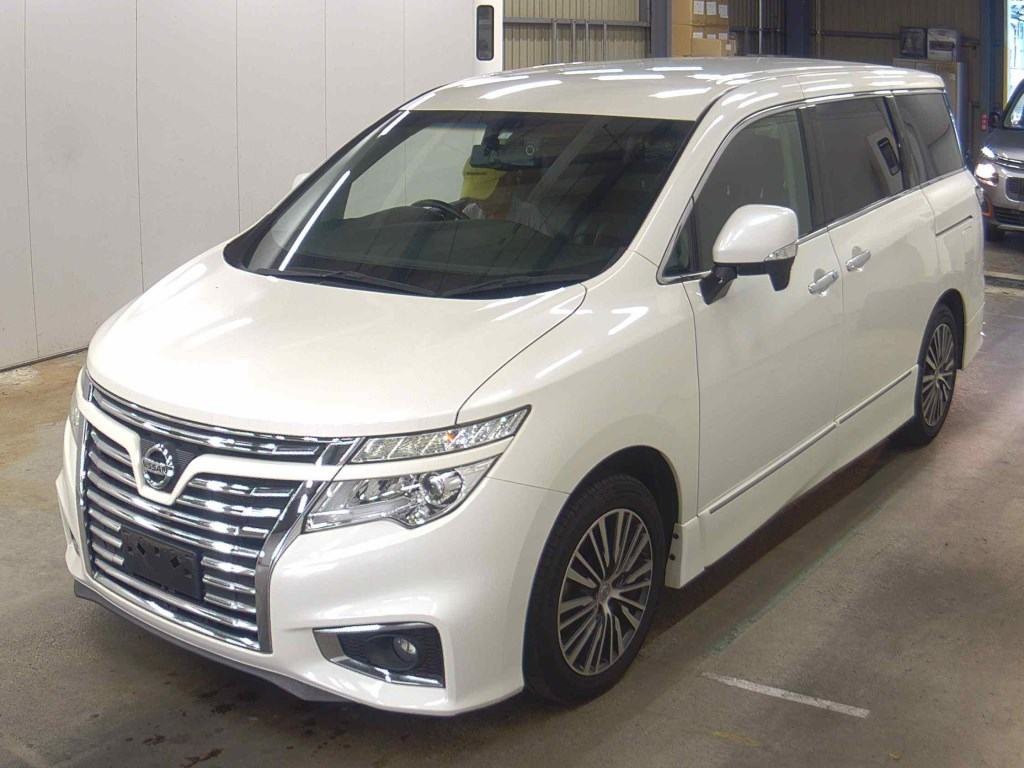 2015 Nissan Elgrand thumbnail