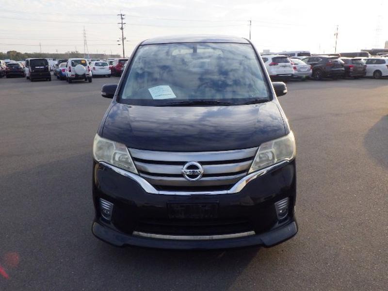 2013 Nissan Serena thumbnail