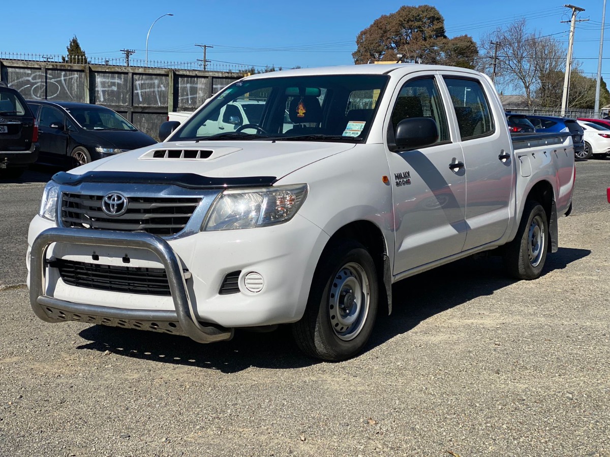 2014 Toyota Hilux thumbnail