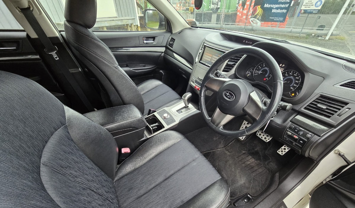 2009 Subaru Legacy thumbnail