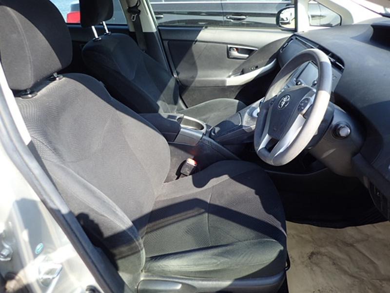 2014 Toyota Prius thumbnail