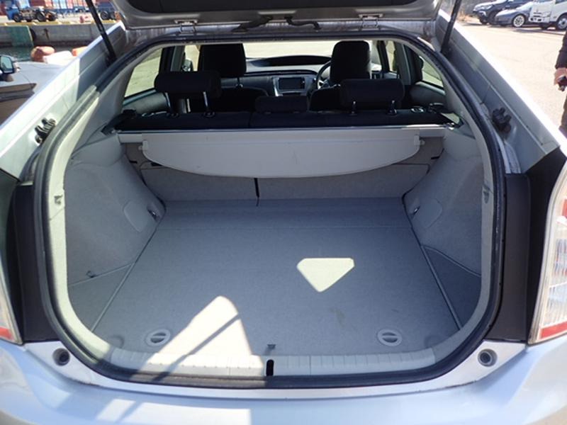 2014 Toyota Prius thumbnail