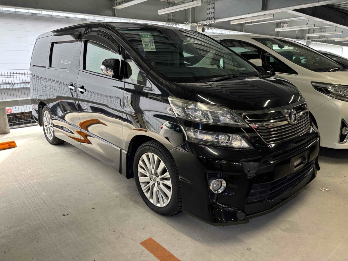 2014 Toyota Vellfire thumbnail