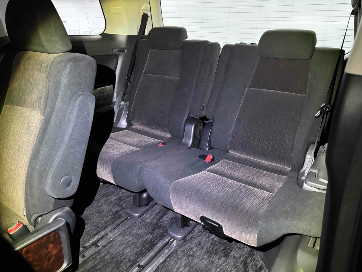 2014 Toyota Vellfire thumbnail