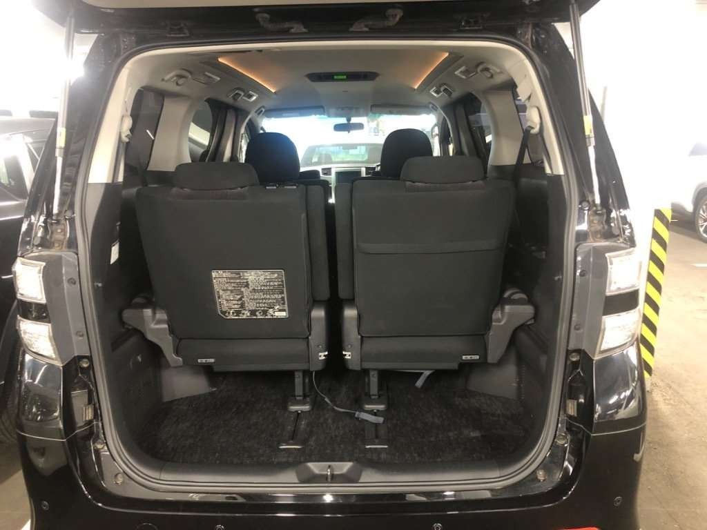 2014 Toyota Vellfire thumbnail