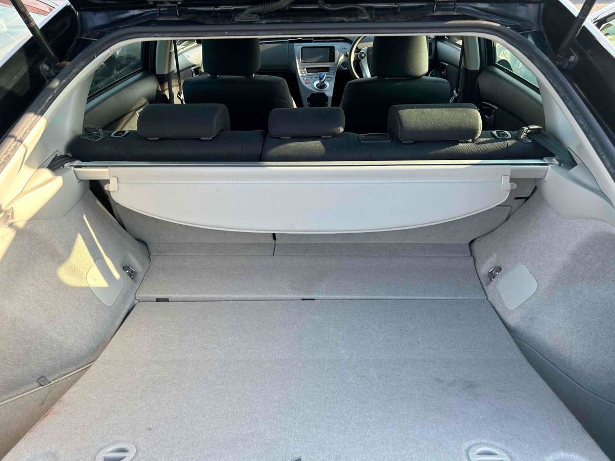 2015 Toyota Prius thumbnail