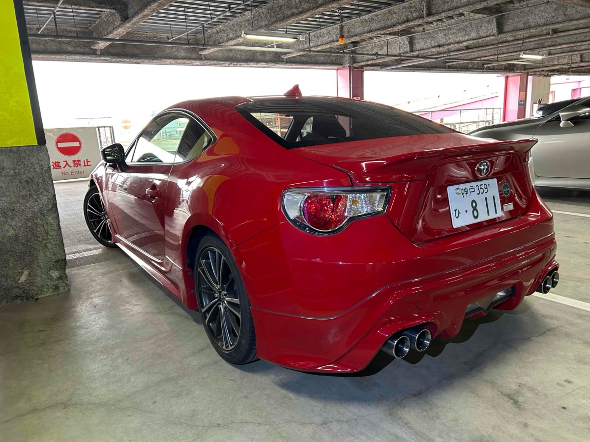 2012 Toyota 86 thumbnail