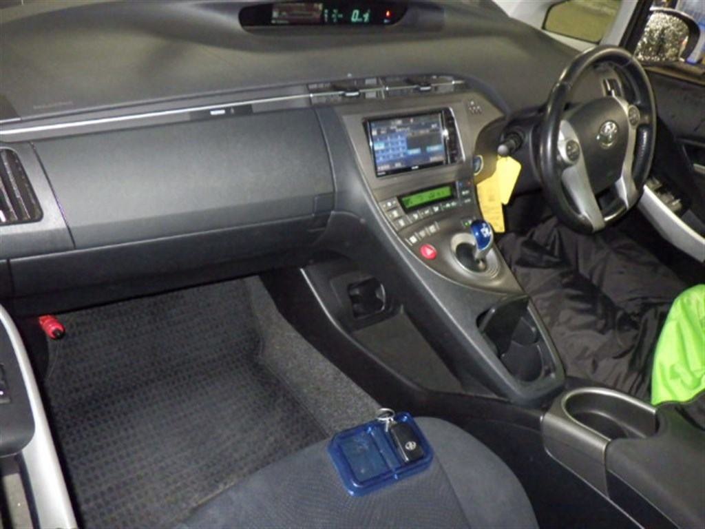 2015 Toyota Prius thumbnail