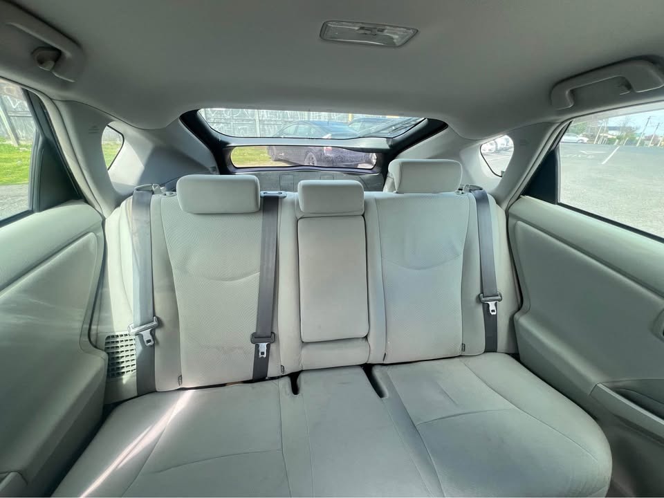 2013 Toyota Prius thumbnail