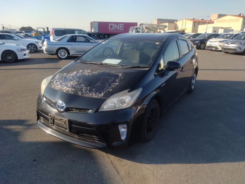 2013 Toyota Prius thumbnail