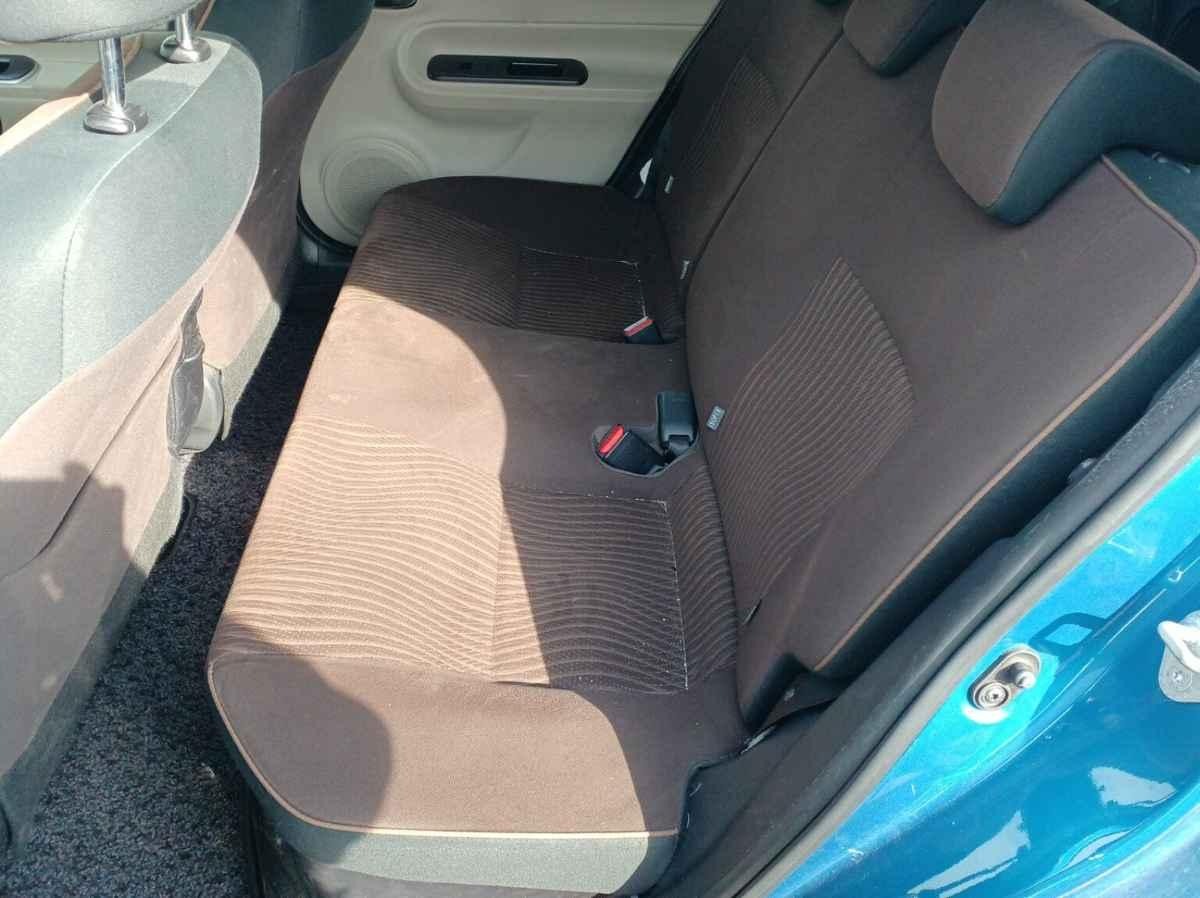 2013 Toyota Aqua thumbnail
