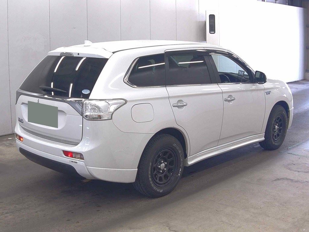 2015 Mitsubishi Outlander thumbnail