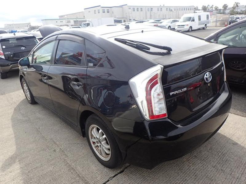 2012 Toyota Prius thumbnail