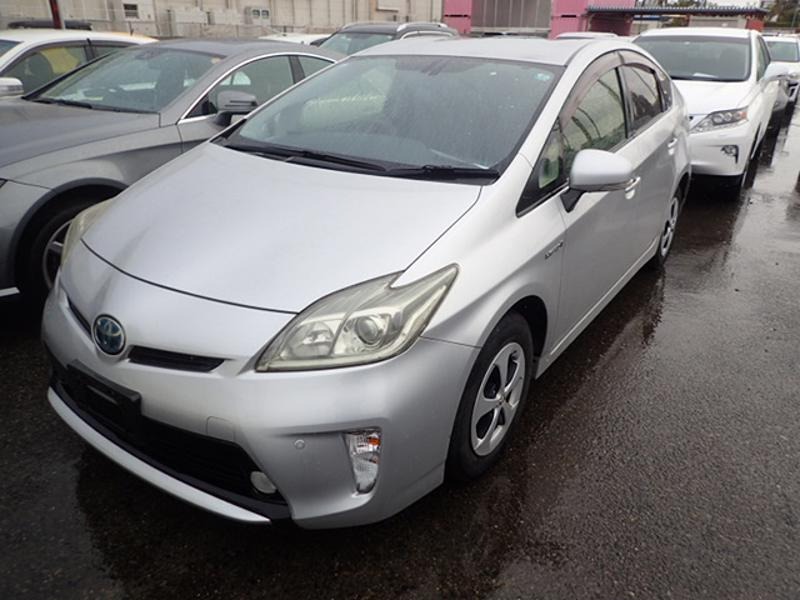 2012 Toyota Prius thumbnail