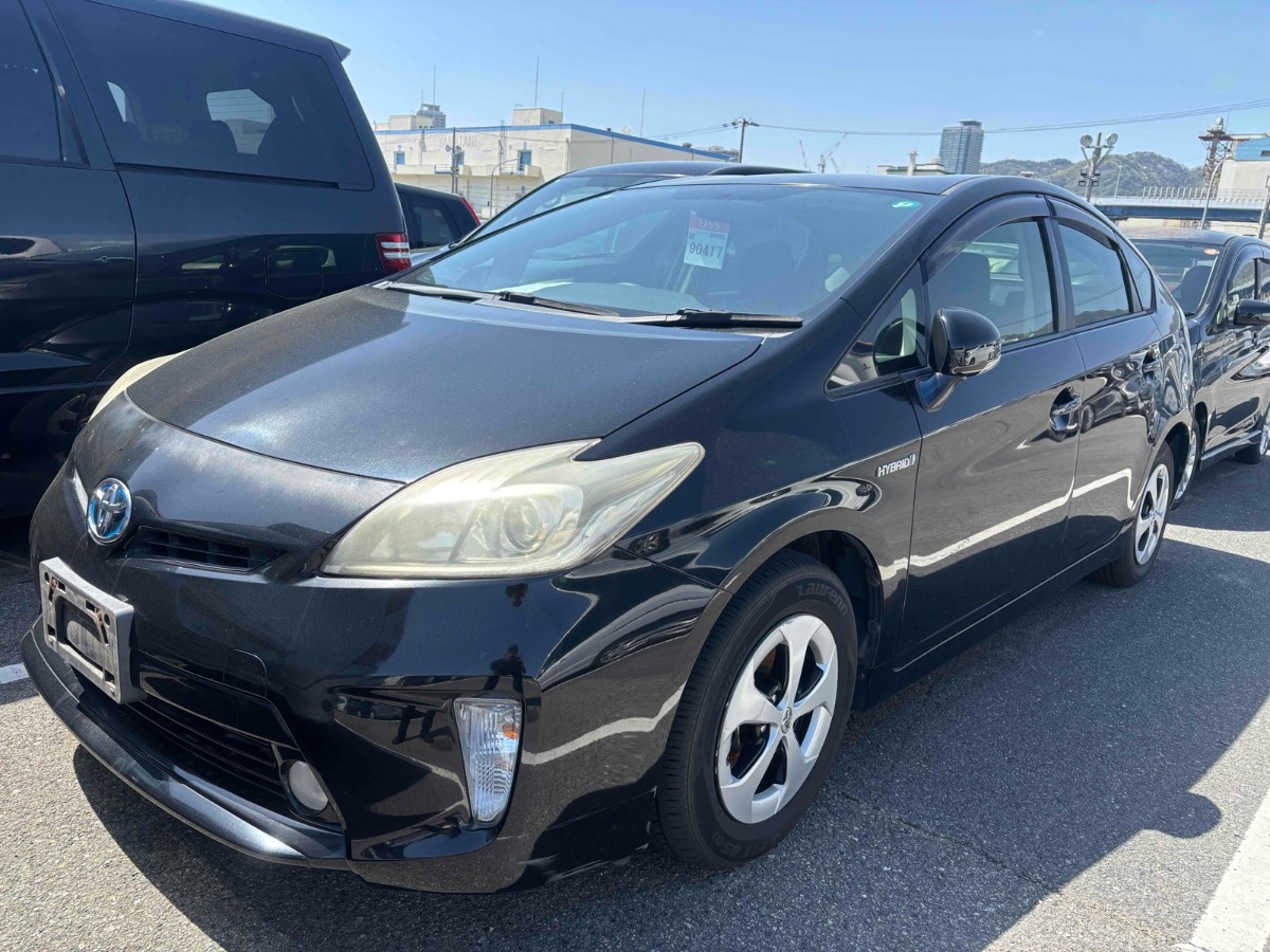 2013 Toyota Prius thumbnail