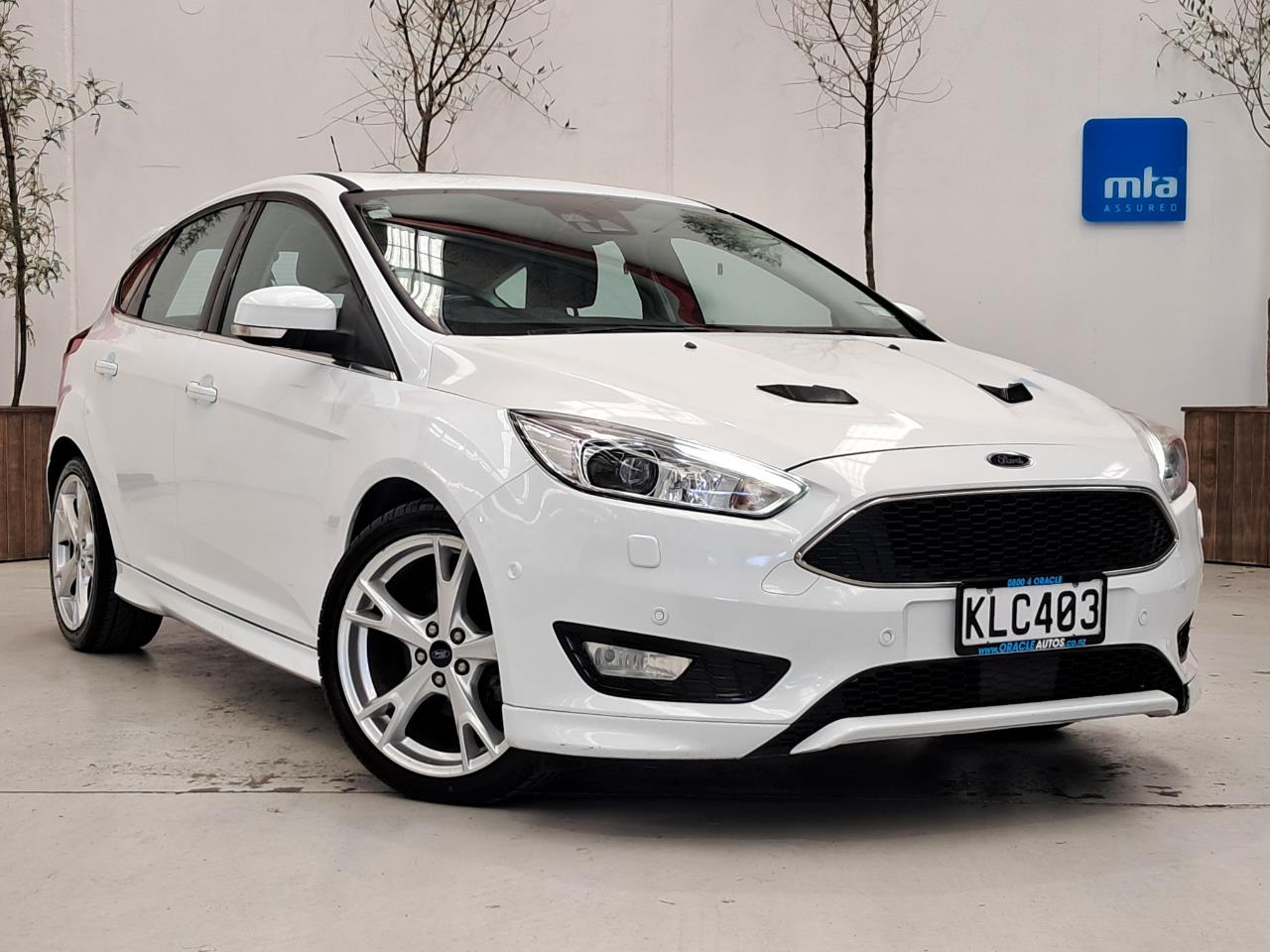 2017 Ford Focus thumbnail