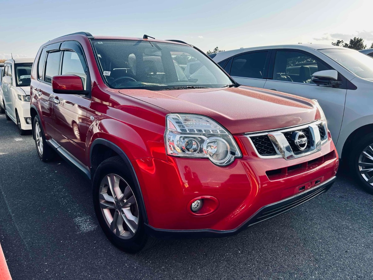 2012 Nissan X-Trail thumbnail
