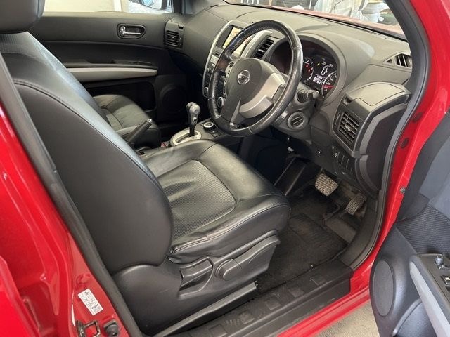 2012 Nissan X-Trail thumbnail