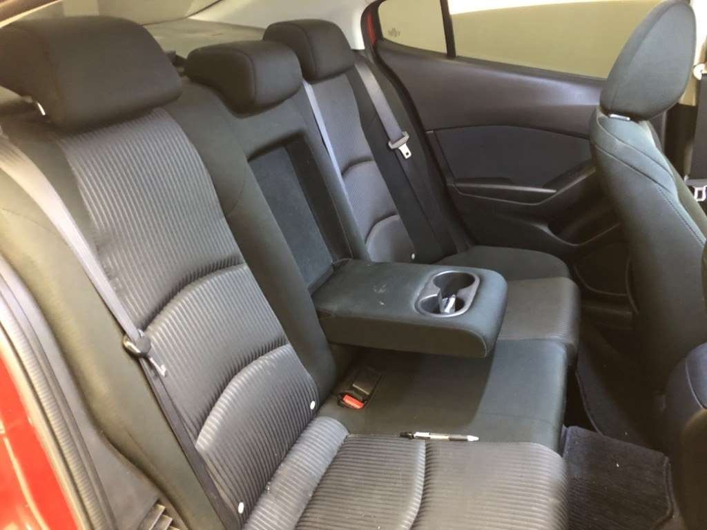 2013 Mazda Axela thumbnail