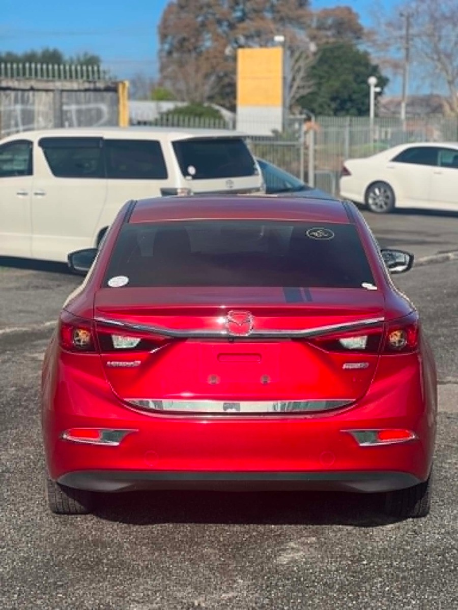2013 Mazda Axela thumbnail