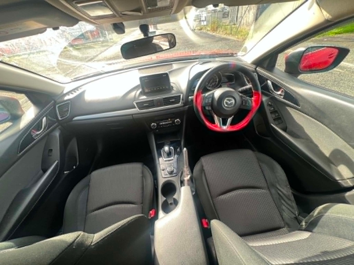 2013 Mazda Axela thumbnail