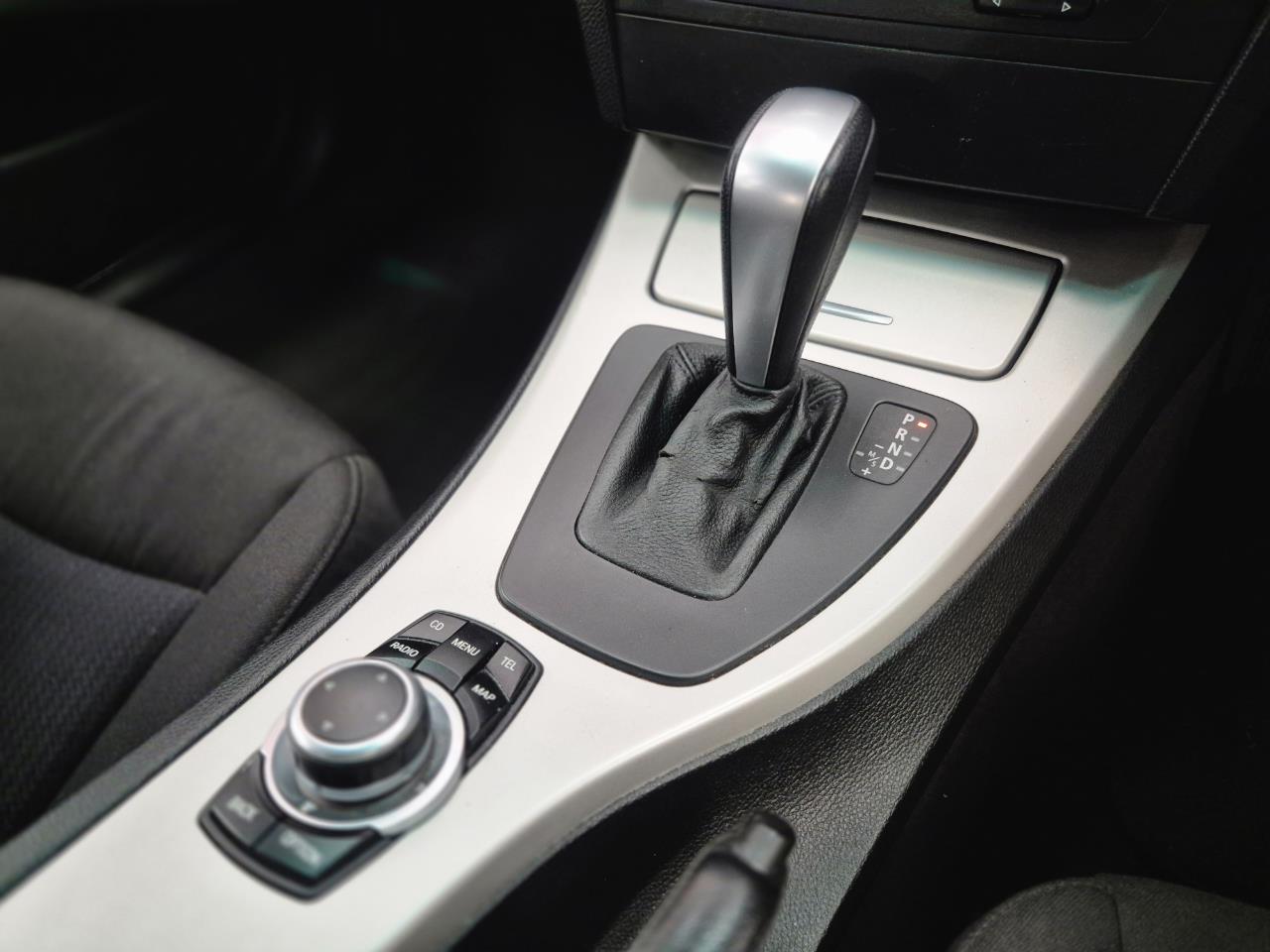 2011 BMW 320I thumbnail