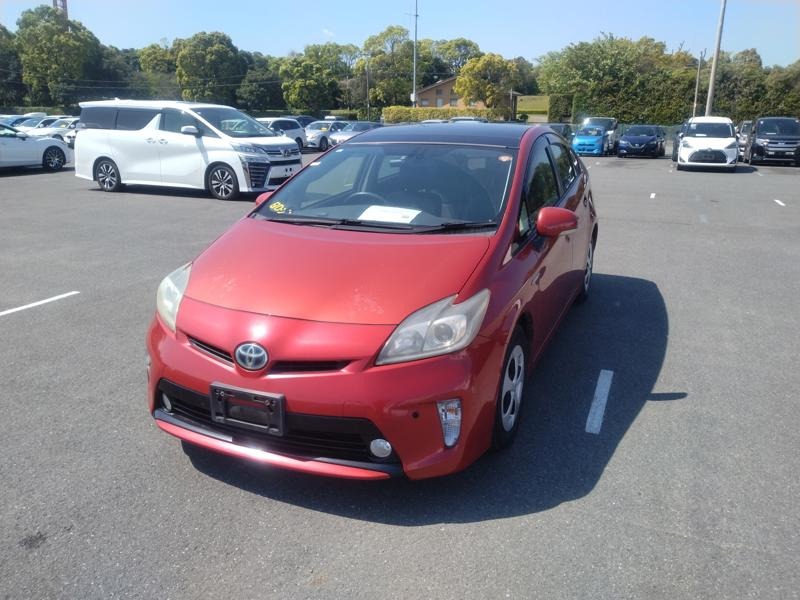 2013 Toyota Prius thumbnail