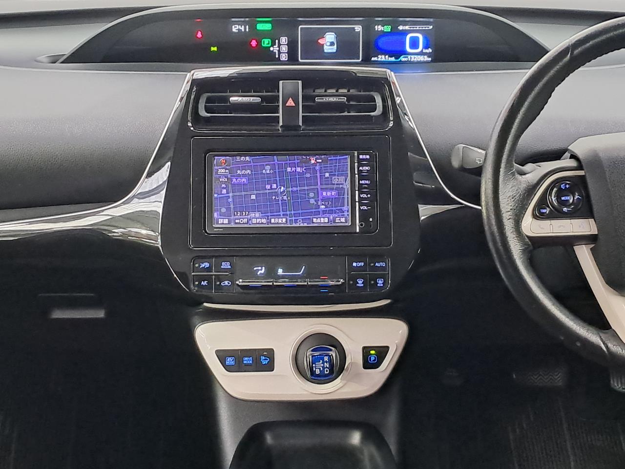 2016 Toyota Prius thumbnail