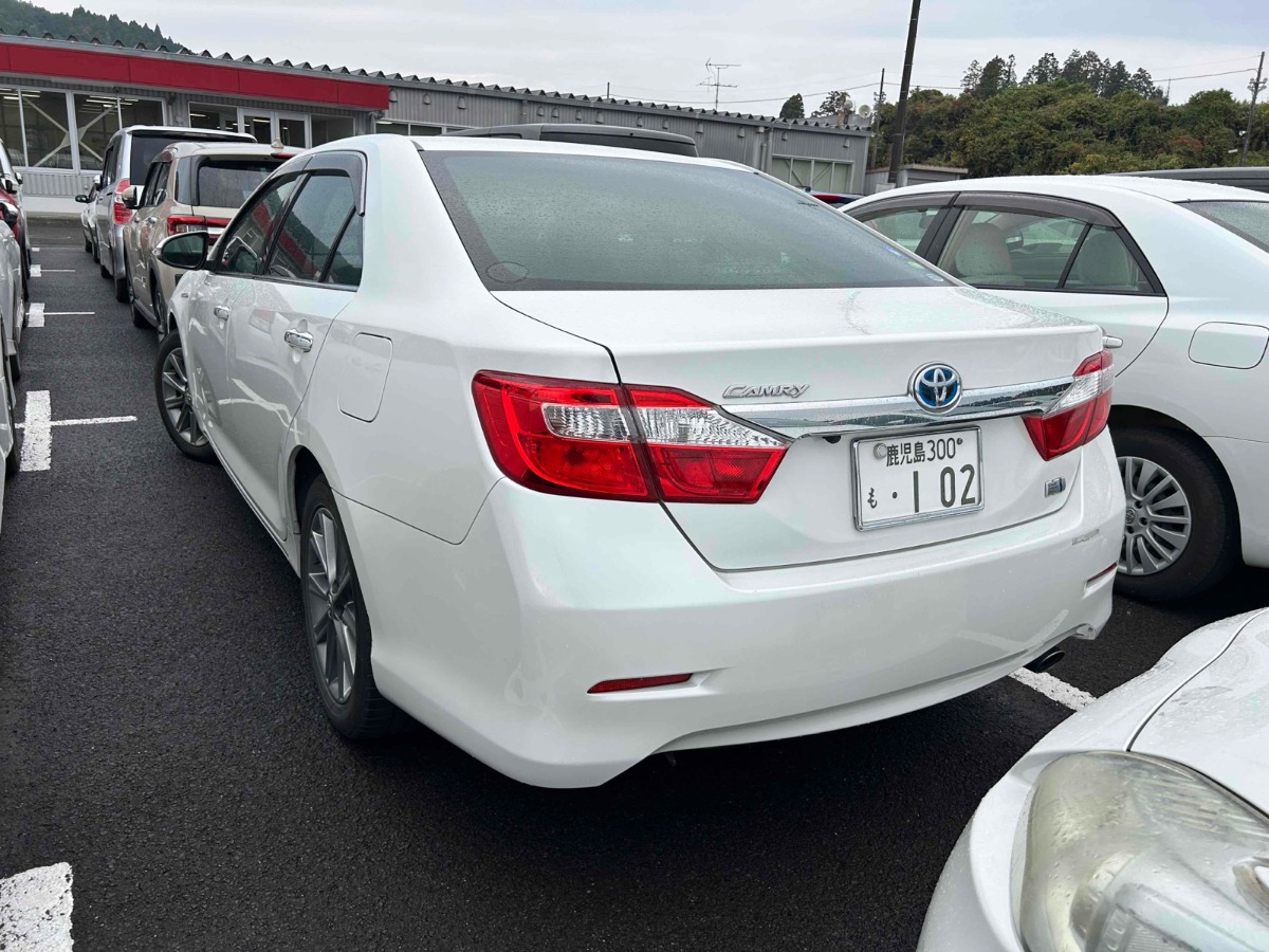 2013 Toyota Camry thumbnail
