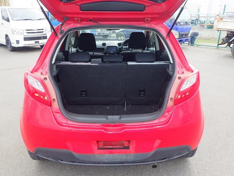 2012 Mazda Demio thumbnail