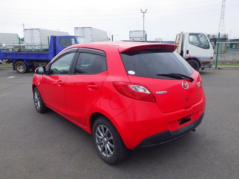 2012 Mazda Demio thumbnail