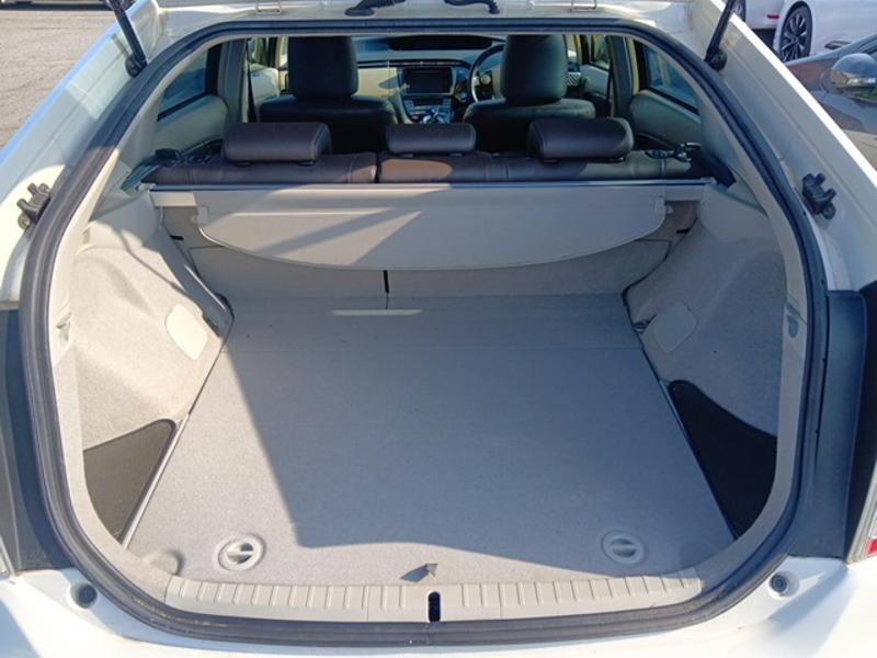 2013 Toyota Prius thumbnail