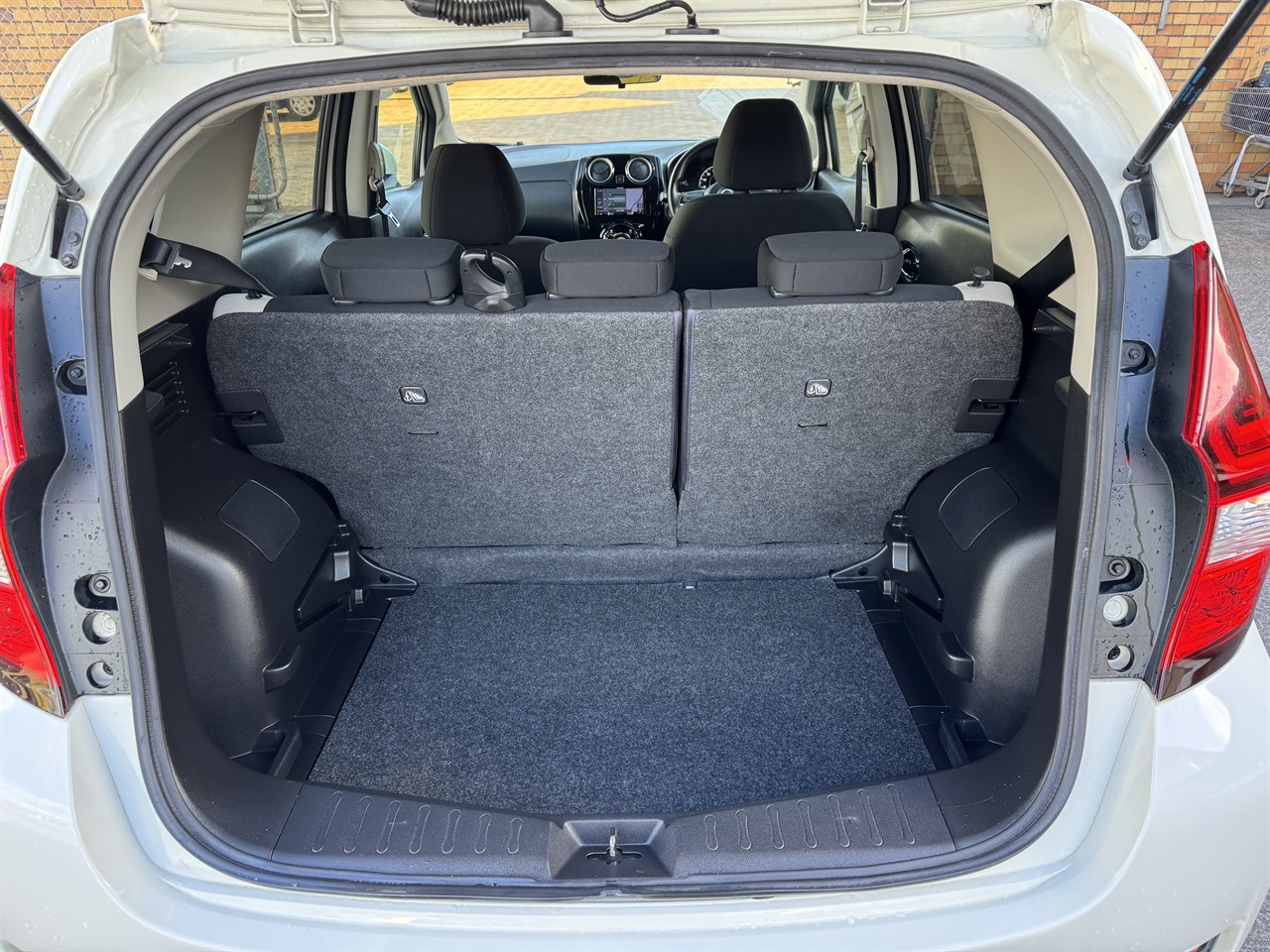 2018 Nissan Note thumbnail