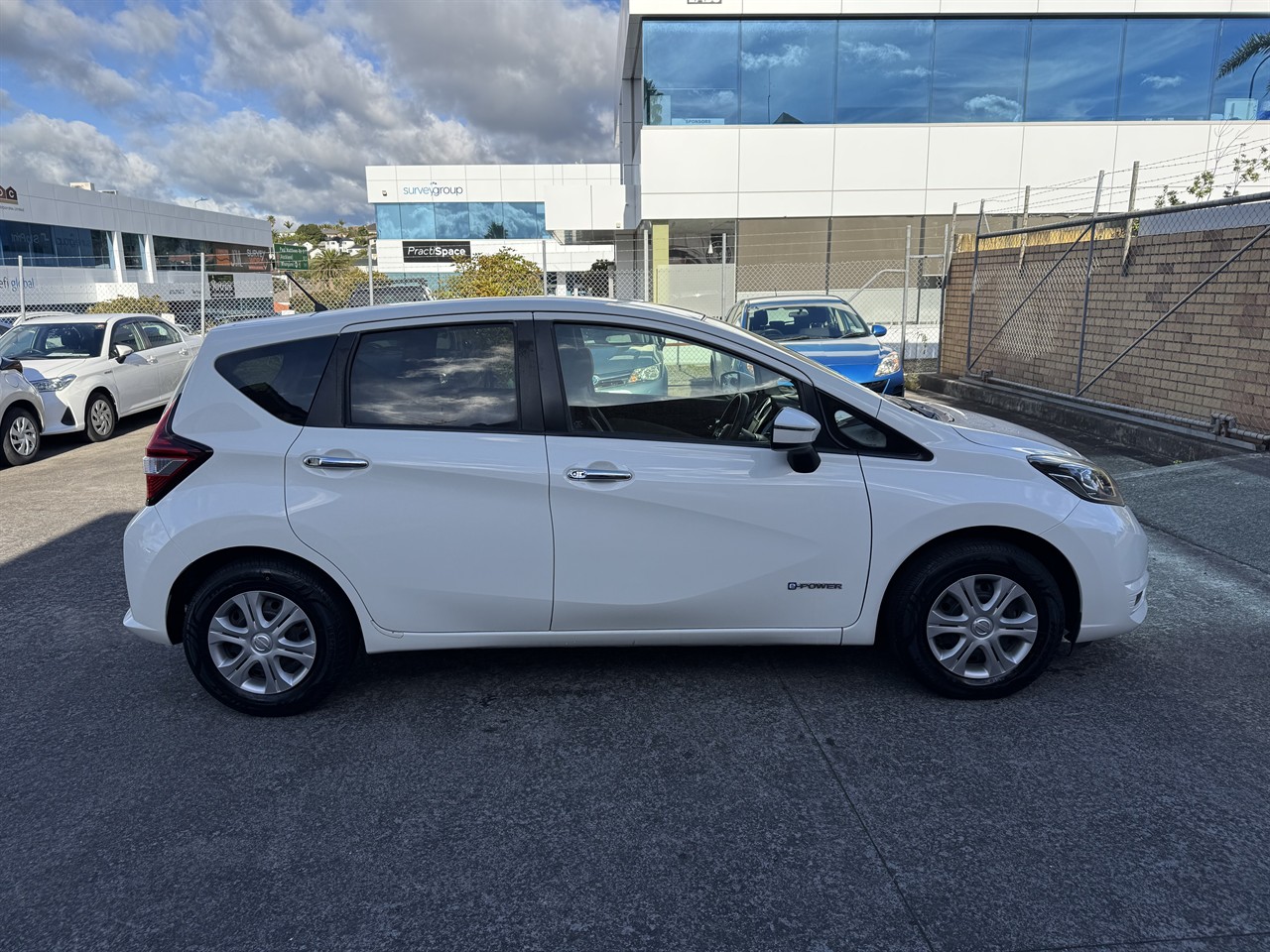 2018 Nissan Note thumbnail