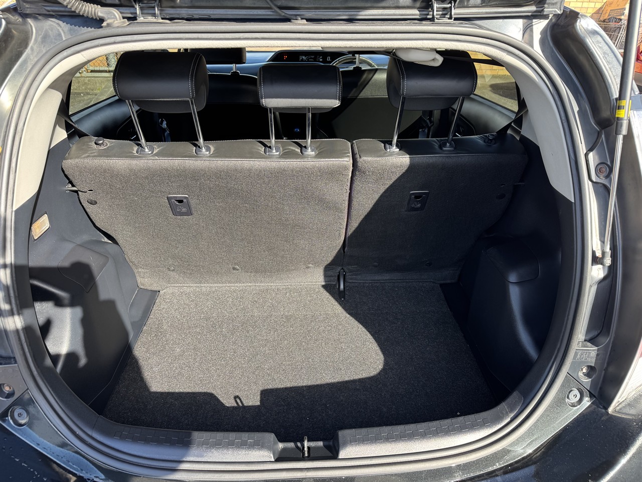 2015 Toyota Aqua thumbnail