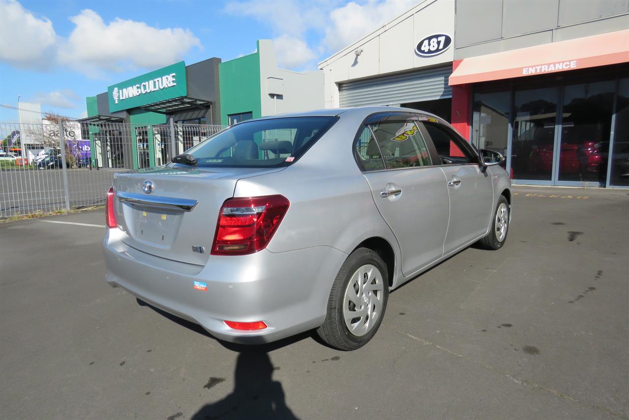 2017 Toyota Corolla thumbnail
