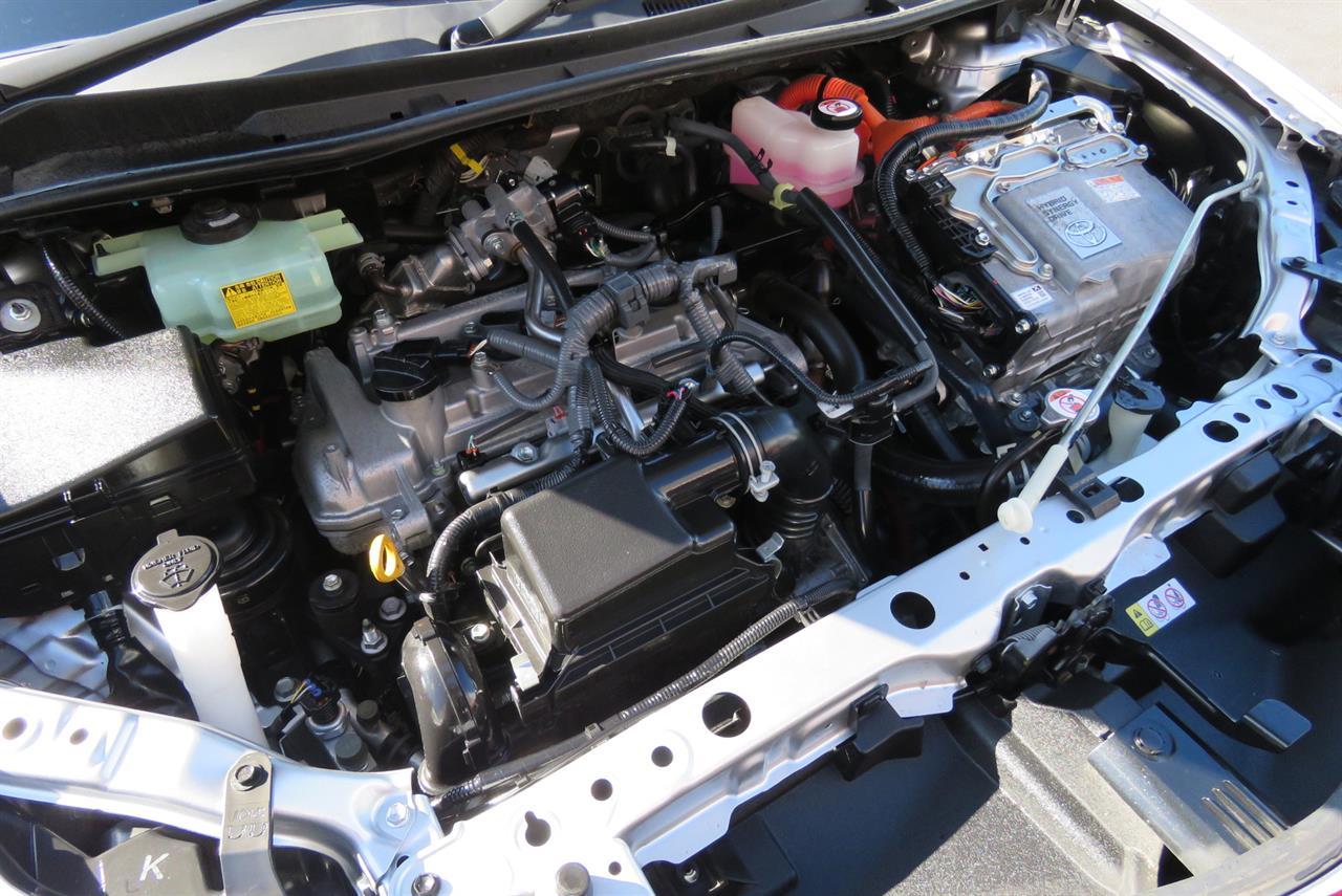 2017 Toyota Corolla thumbnail
