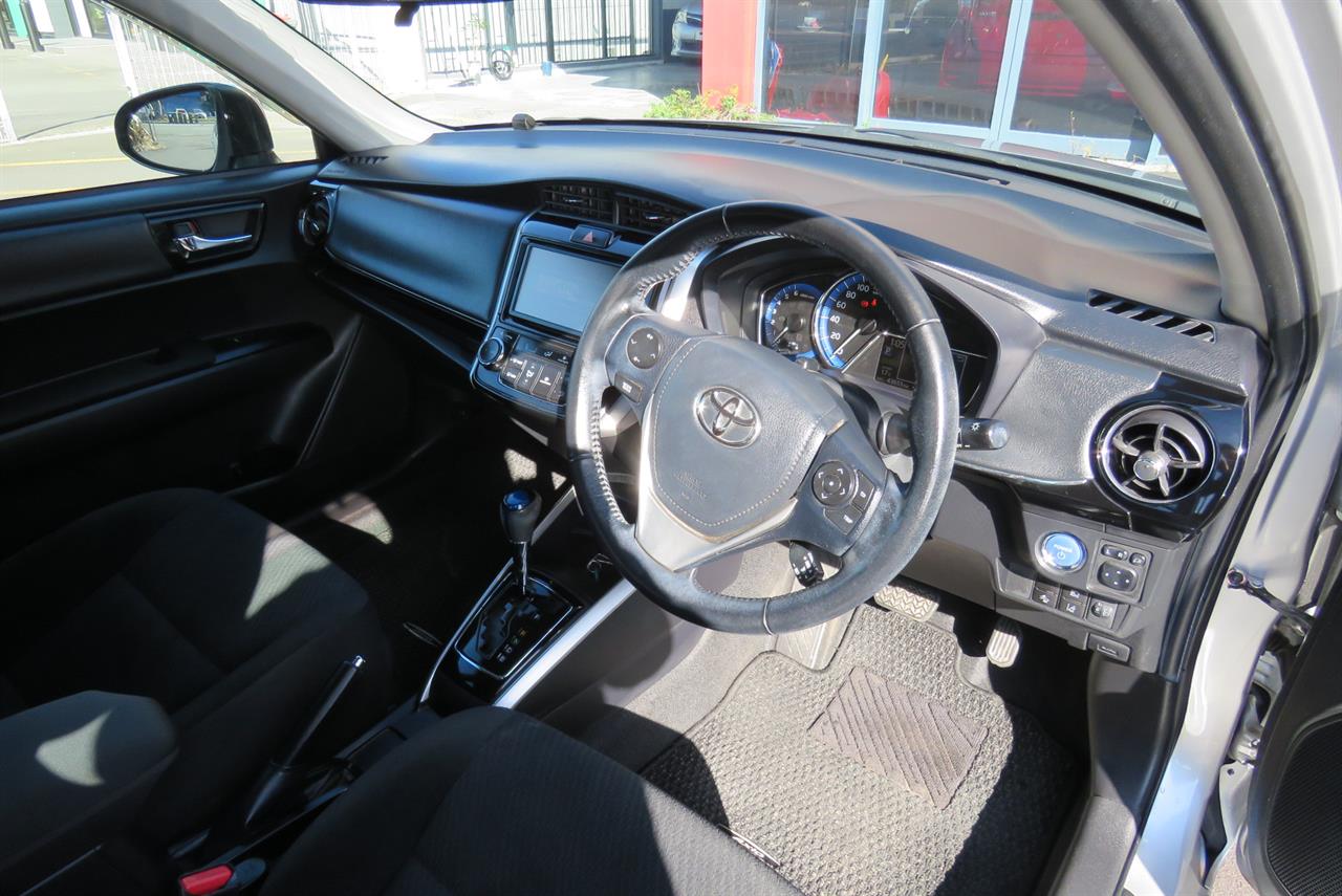 2017 Toyota Corolla thumbnail