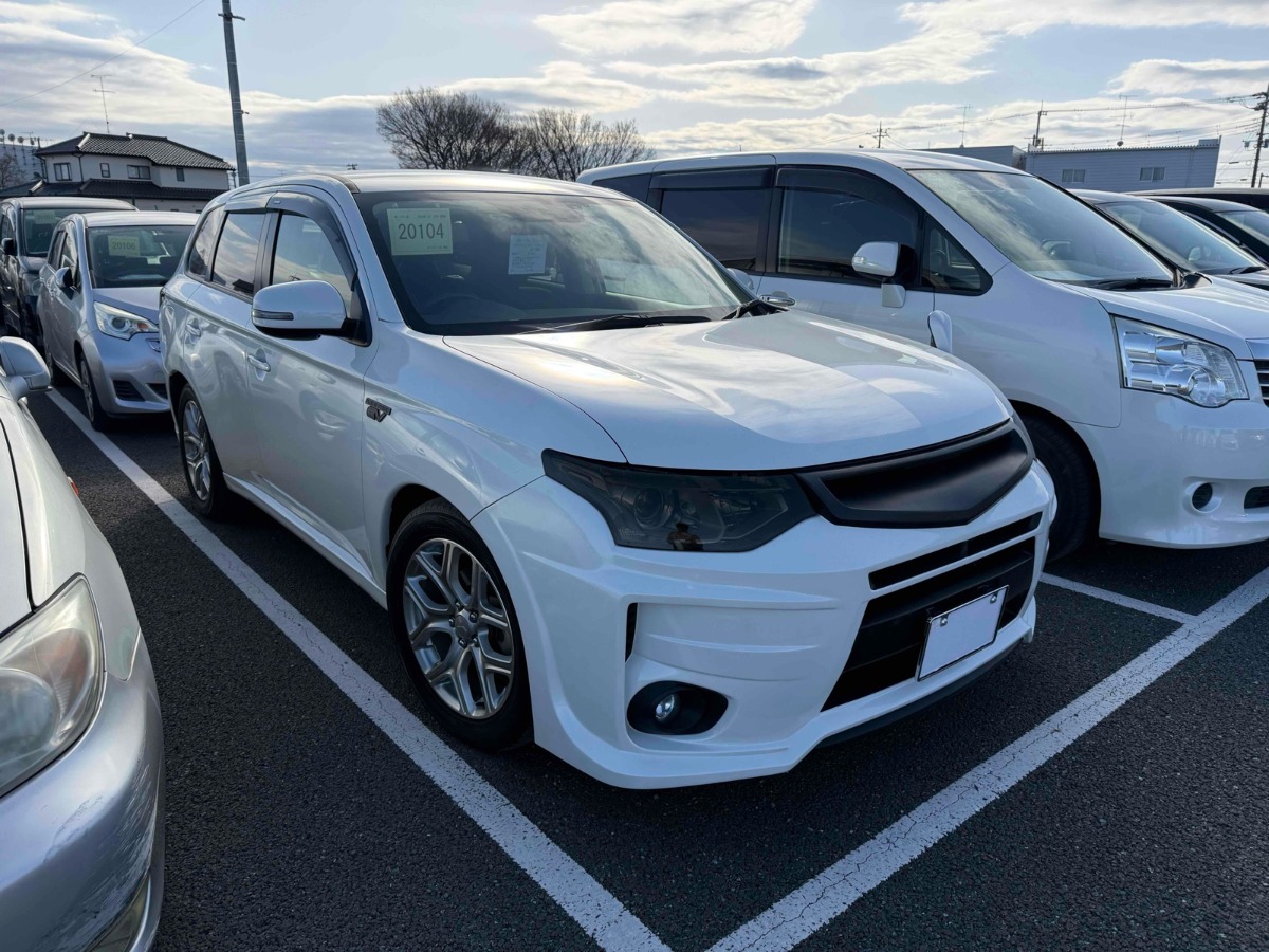 2014 Mitsubishi Outlander thumbnail