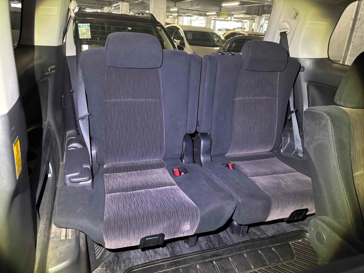 2012 Toyota Vellfire thumbnail
