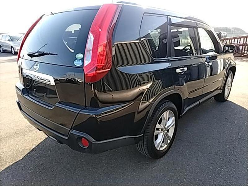 2012 Nissan X-Trail thumbnail