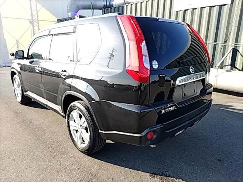 2012 Nissan X-Trail thumbnail